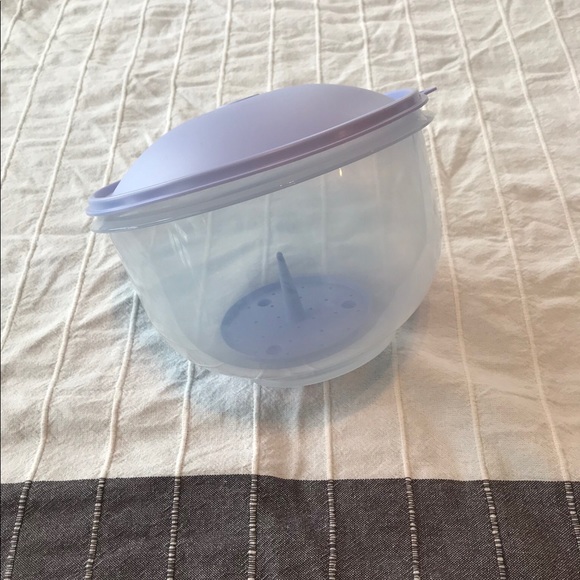 1 Tupperware Lettuce keeper - Picture 3 of 5